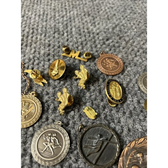 1970s Vintage High School Sports Athletic Medals Lot - Picture 4 of 10